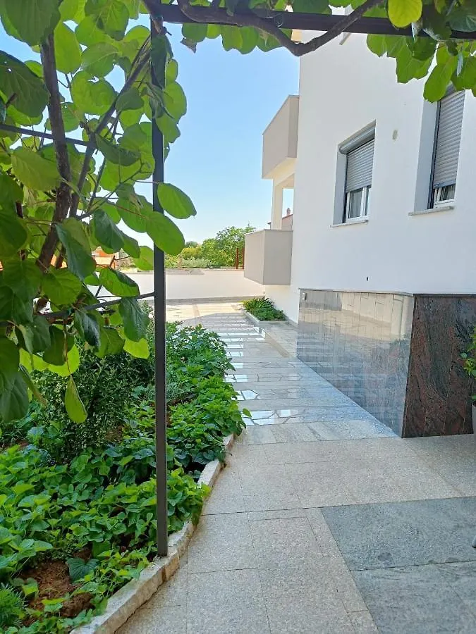 Apartments Ivana With The Pool Rovinjsko Selo