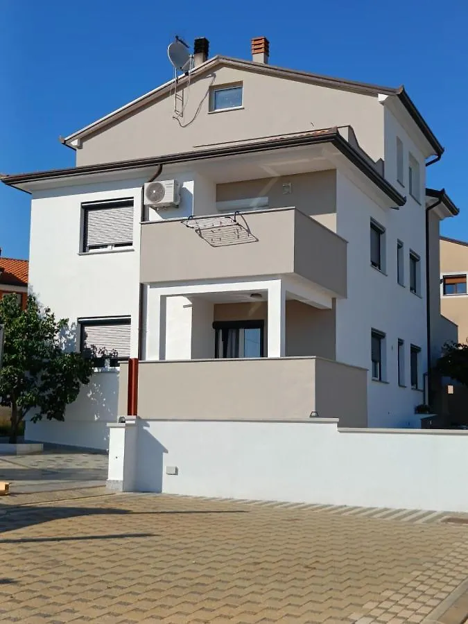 Apartments Ivana With The Pool Rovinjsko Selo 0*,