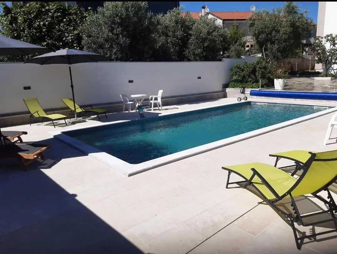 Apartments Ivana With The Pool Rovinjsko Selo